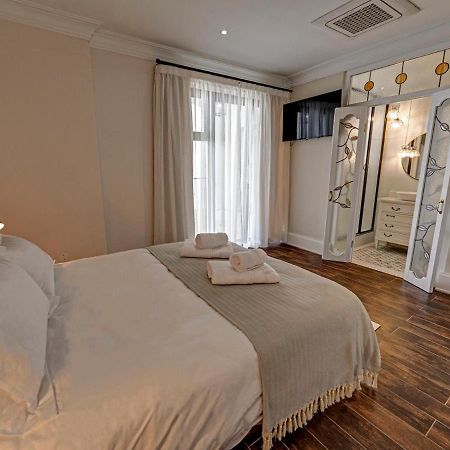 Lagoon Suites Guesthouse Cc Walvis Bay Bagian luar foto