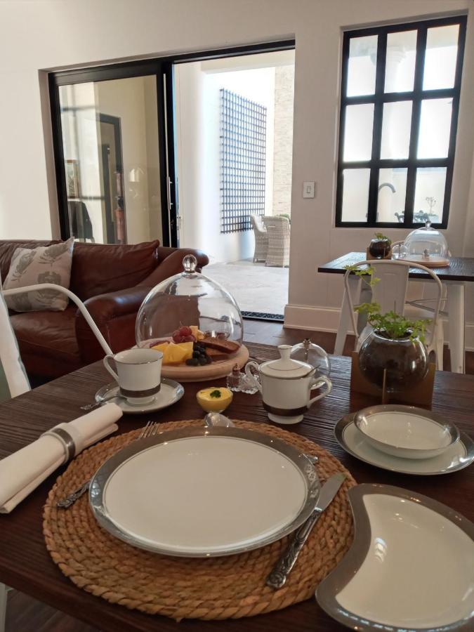 Lagoon Suites Guesthouse Cc Walvis Bay Bagian luar foto