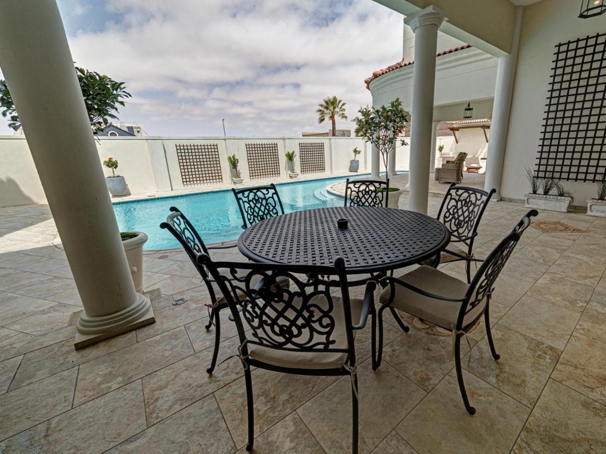 Lagoon Suites Guesthouse Cc Walvis Bay Bagian luar foto