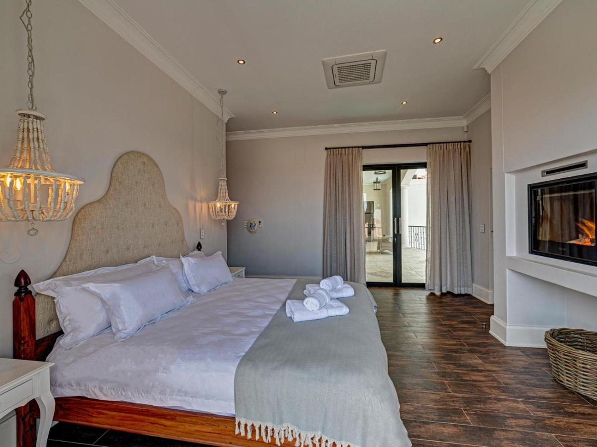 Lagoon Suites Guesthouse Cc Walvis Bay Bagian luar foto